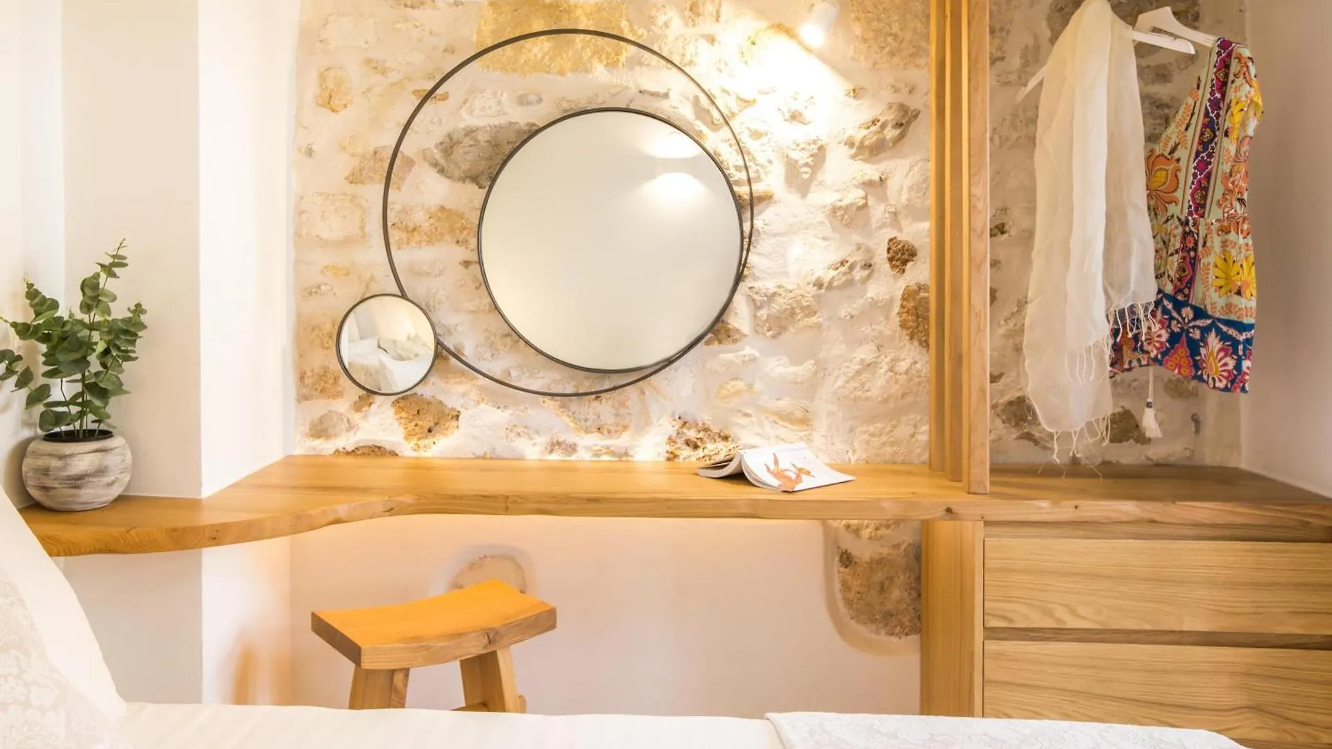 Le Bijou Luxury Upper Suite, roof garden with jacuzzi&unique views! Réthymnon 0*,  Grèce