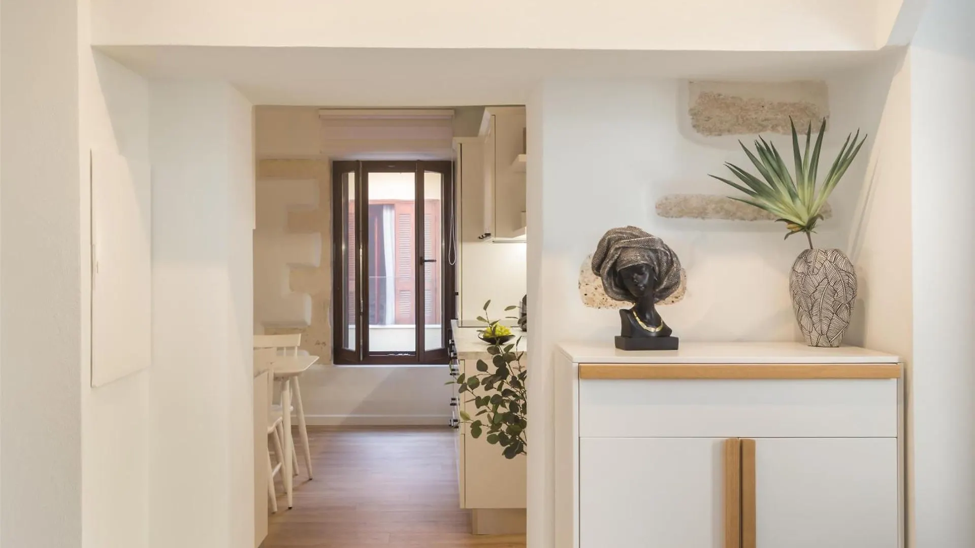 Appartement Le Bijou Luxury Upper Suite, roof garden with jacuzzi&unique views! Réthymnon