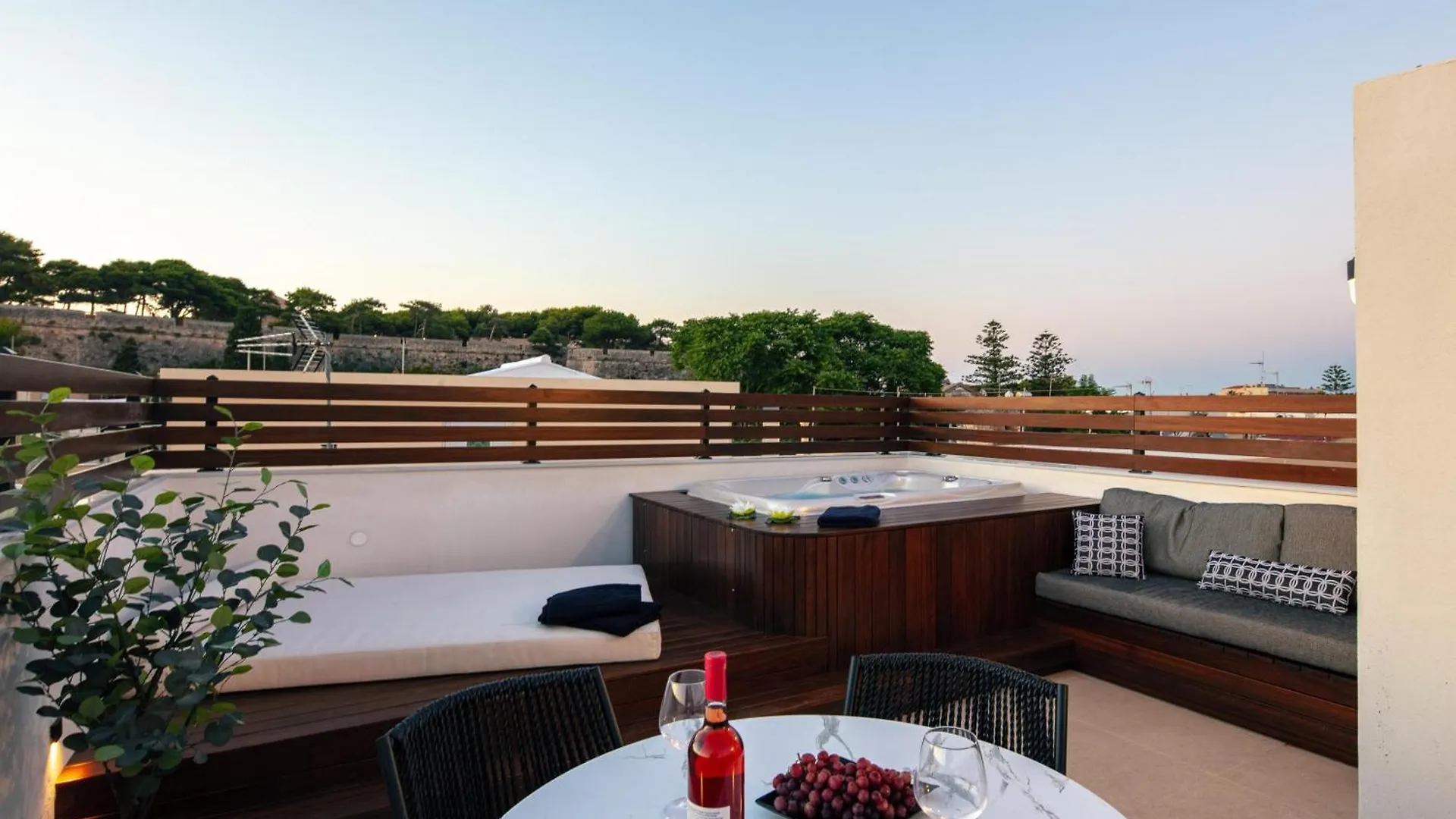 Le Bijou Luxury Suites Rethymno Greece