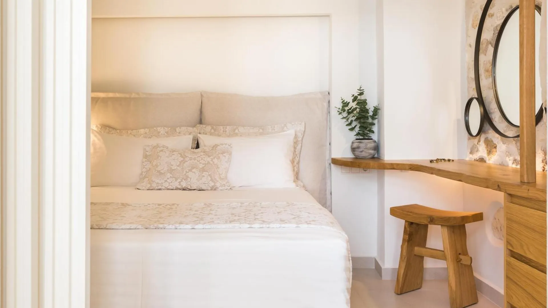 Le Bijou Luxury Suites Rethymno Greece